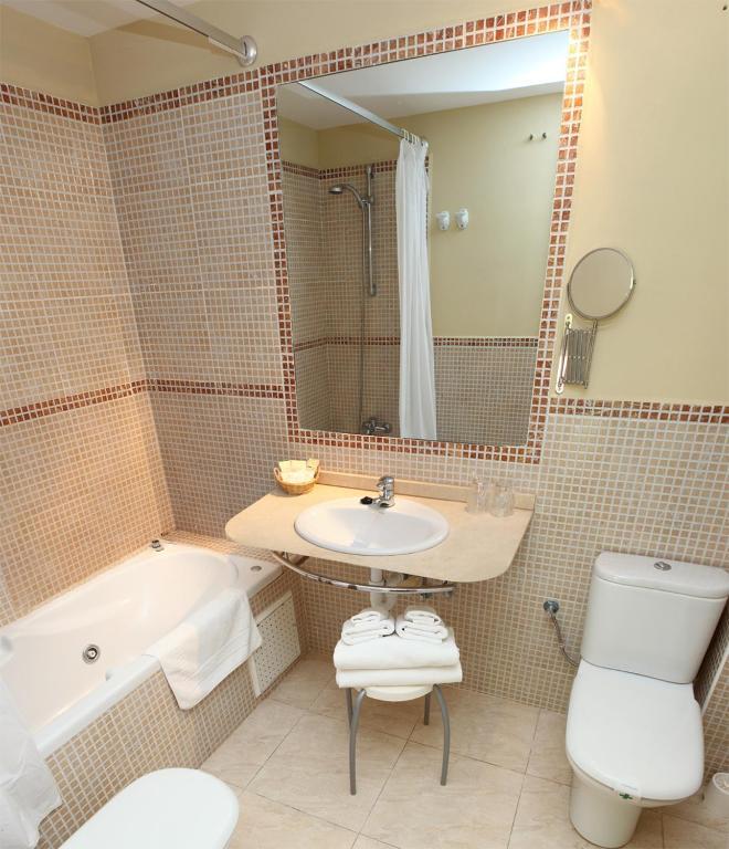 Hotel Metrokua Lekeitio Room photo